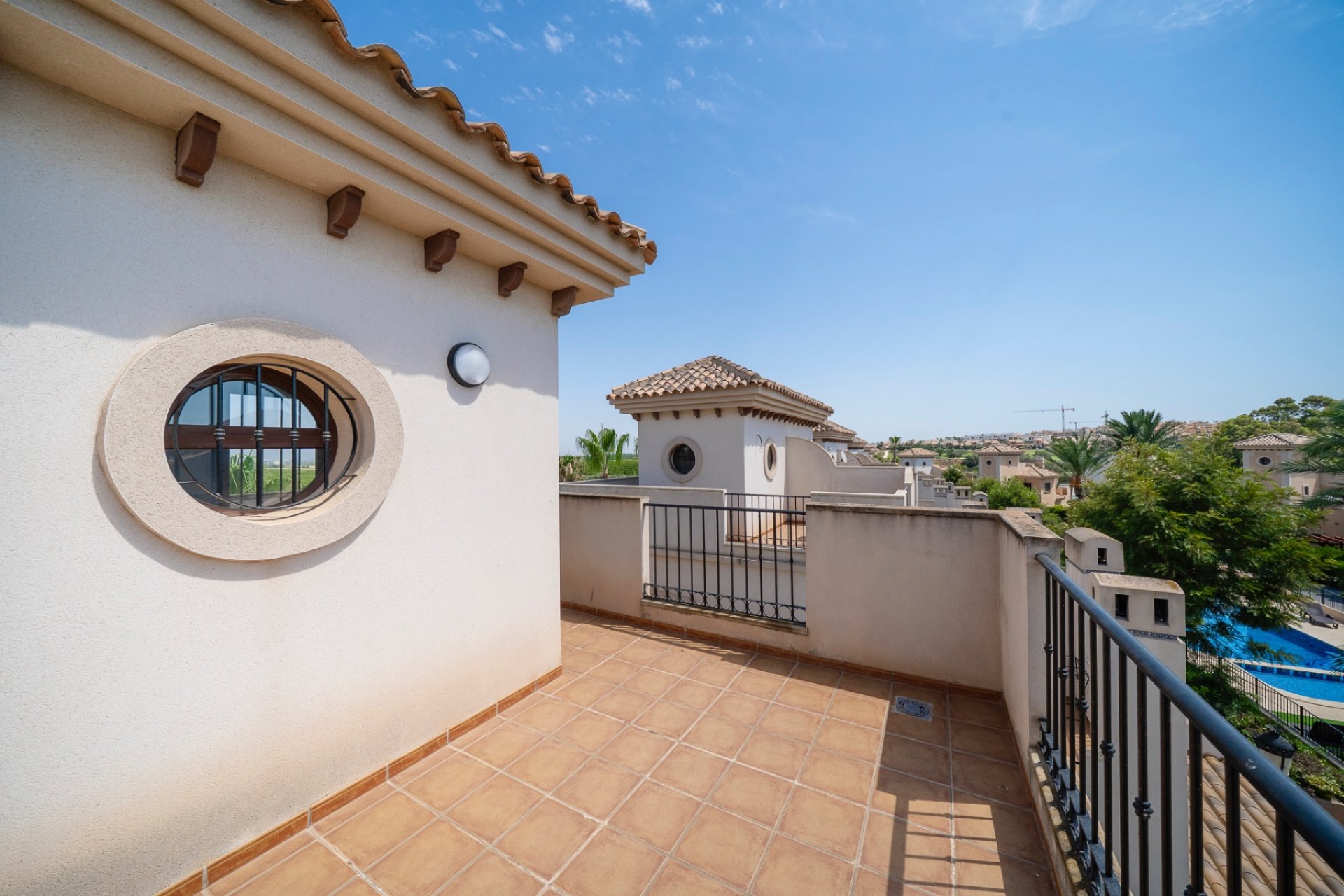 Resale - Bungalow -
Algorfa