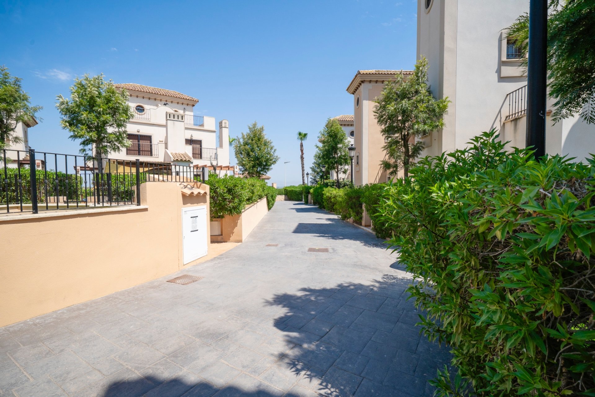 Resale - Bungalow -
Algorfa