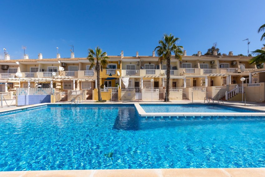 Resale - Bungalow -
Guardamar del Segura - Urbanizaciones