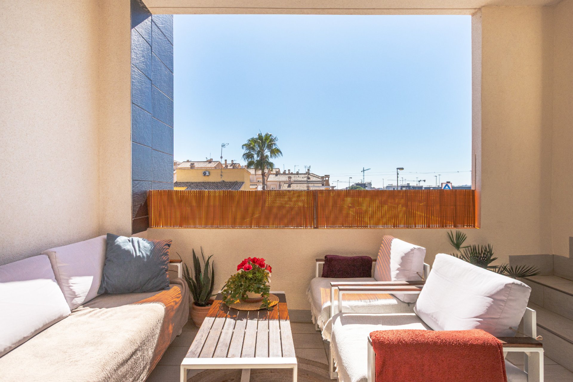 Resale - Bungalow -
Los Altos