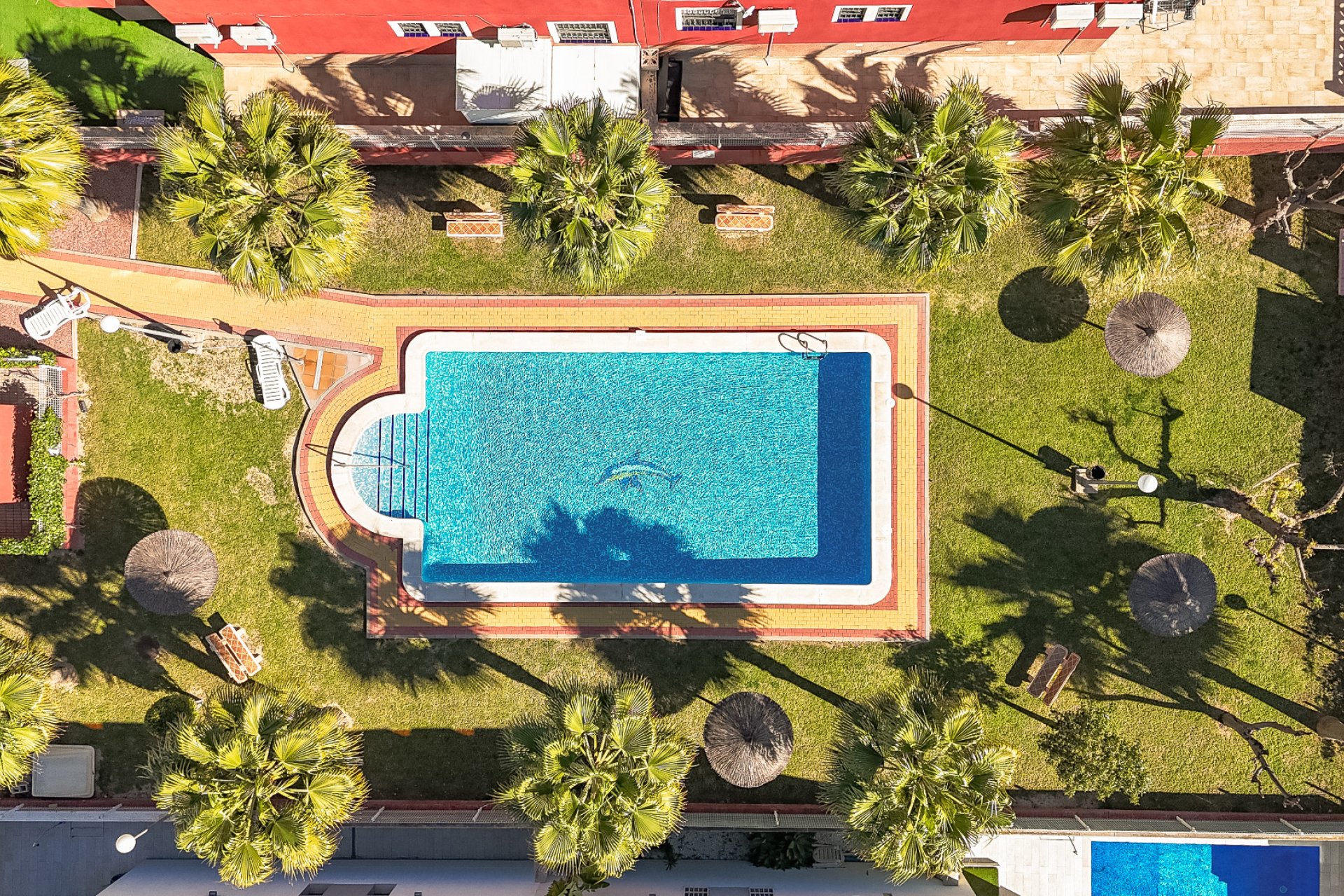 Resale - Bungalow -
Los Altos