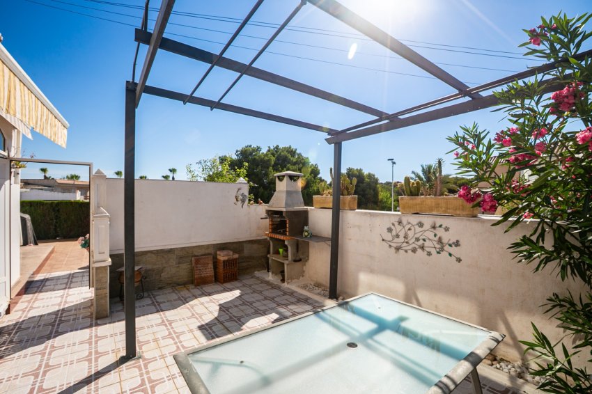 Resale - Bungalow -
Los Balcones