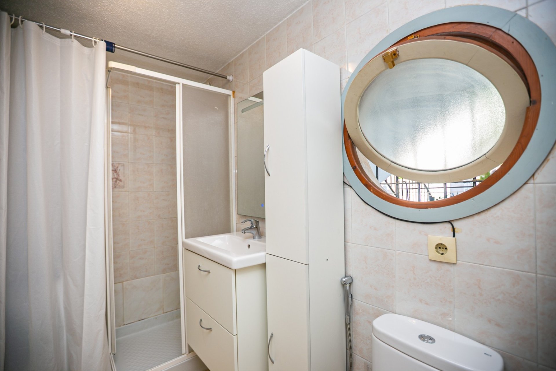 Resale - Bungalow -
Los Balcones