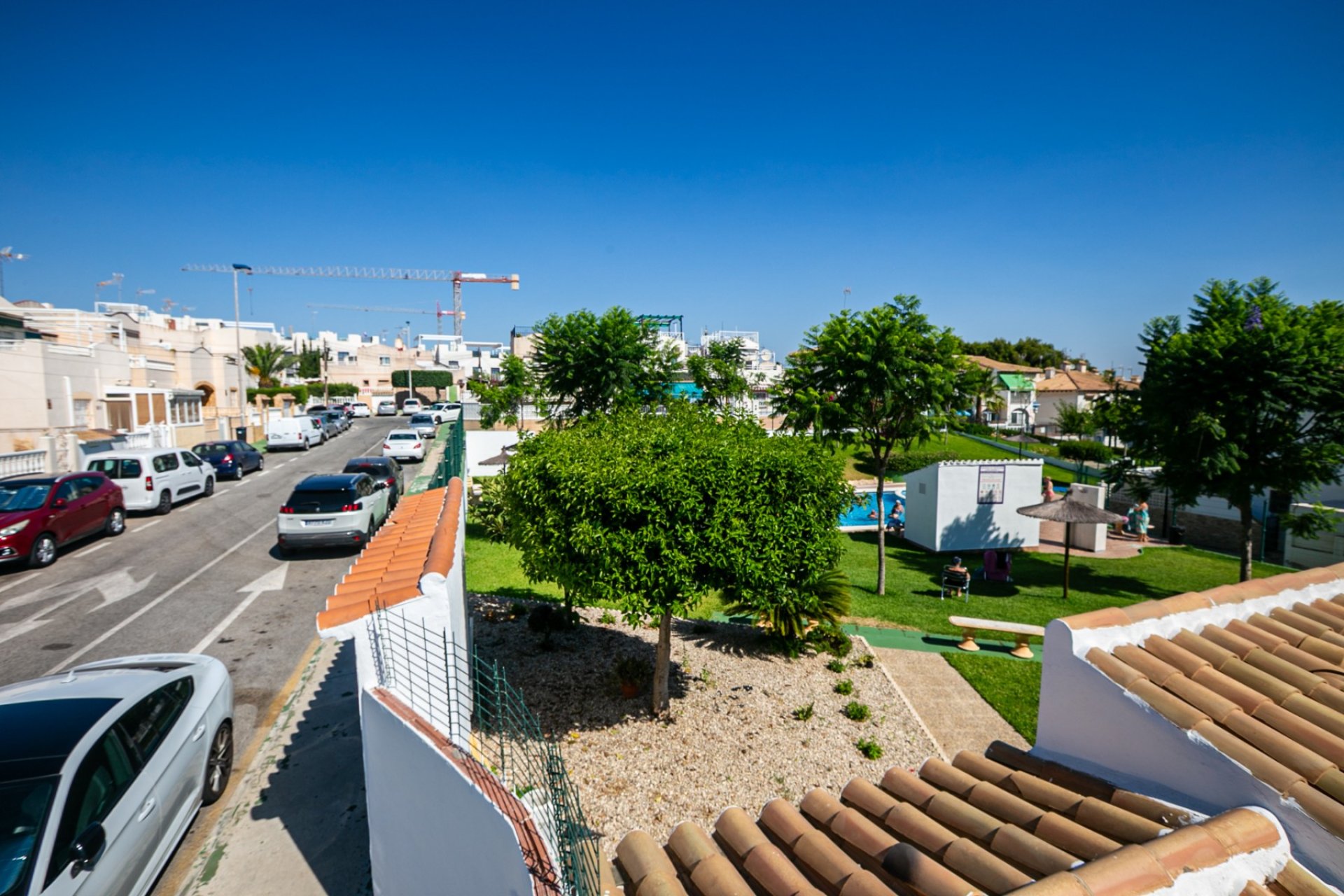 Resale - Bungalow -
Los Balcones