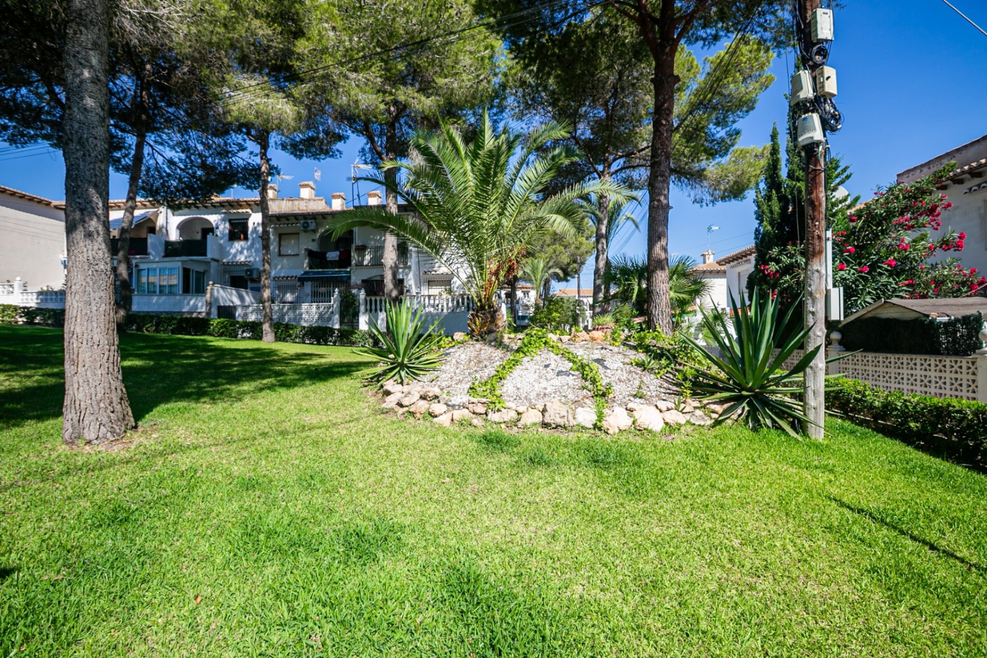 Resale - Bungalow -
Los Balcones