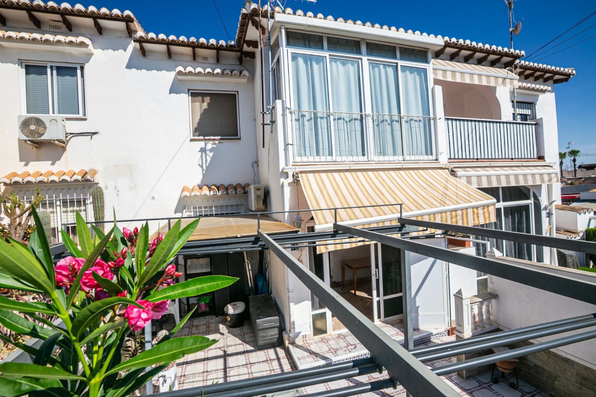 Resale - Bungalow -
Los Balcones