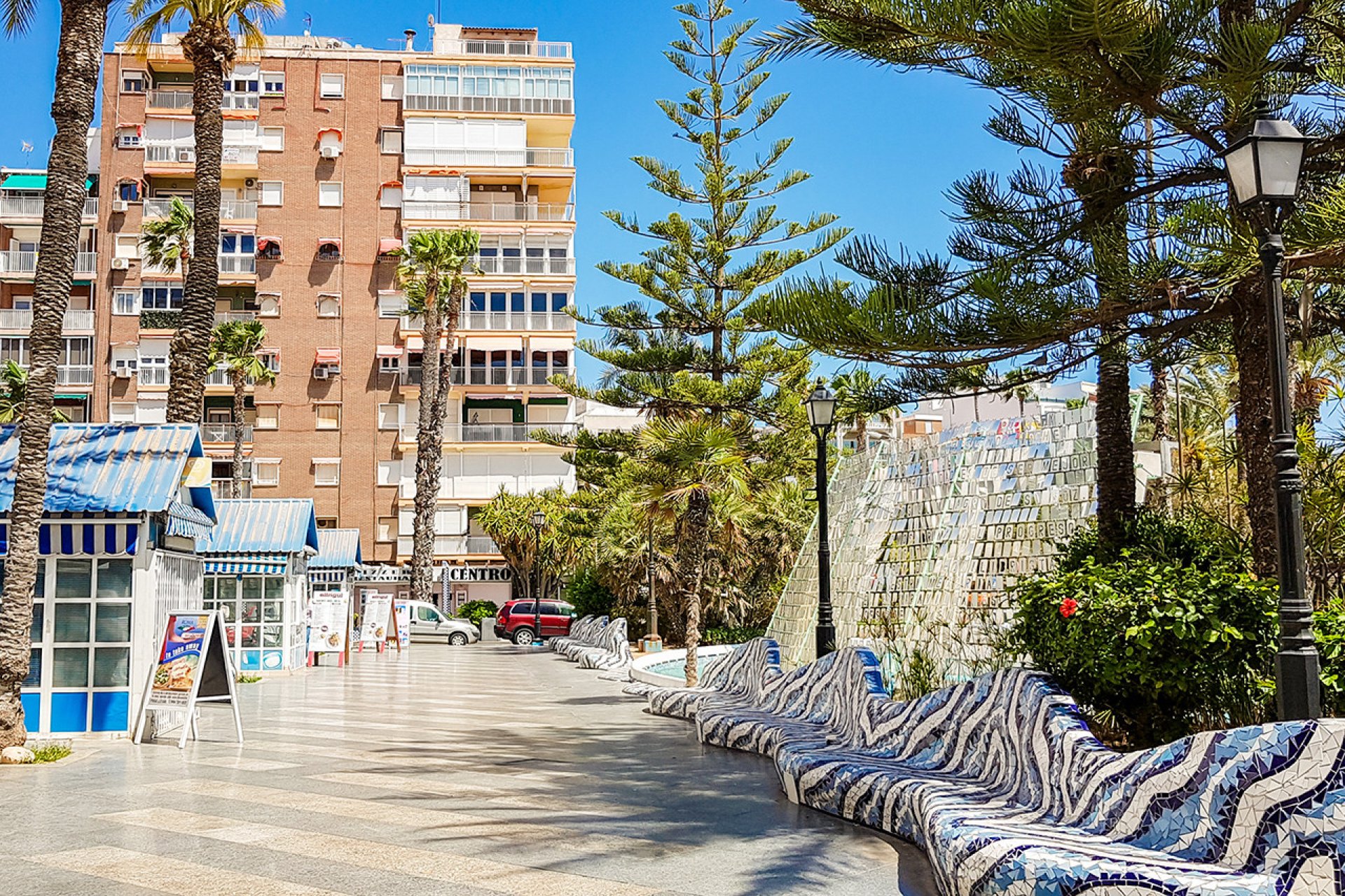 Resale - Bungalow -
Los Balcones