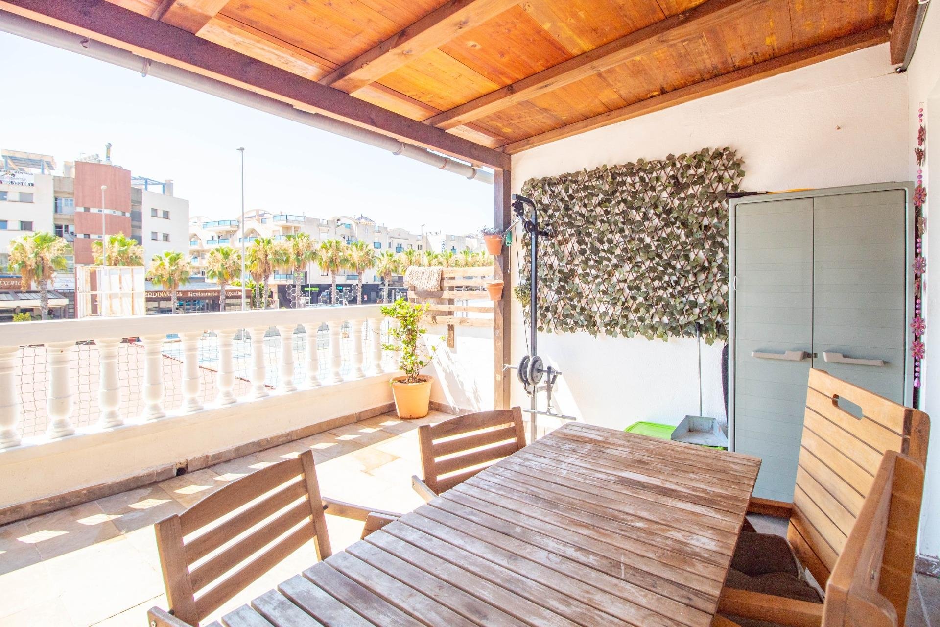 Resale - Bungalow -
Orihuela Costa - Cabo Roig