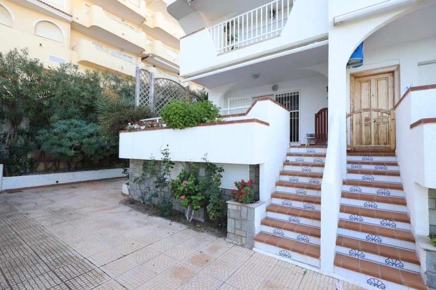 Resale - Bungalow -
Orihuela Costa - Campoamor