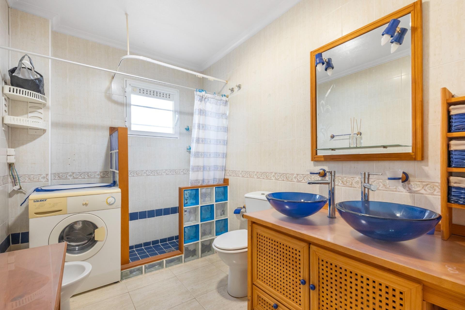 Resale - Bungalow -
Orihuela Costa - La Florida