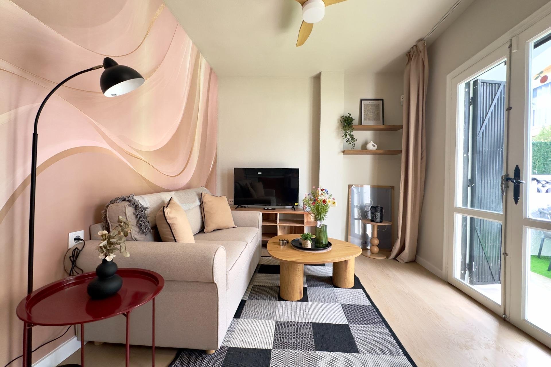 Resale - Bungalow -
Orihuela Costa - La Regia