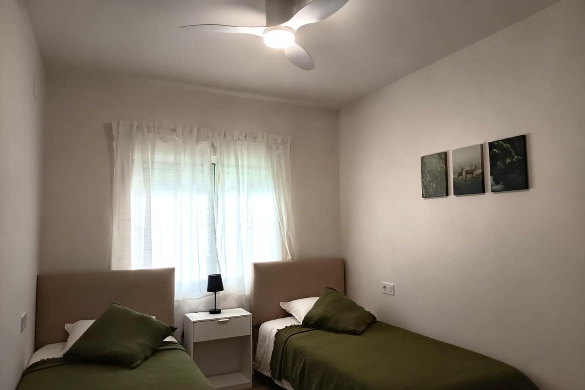 Resale - Bungalow -
Orihuela Costa - La Regia