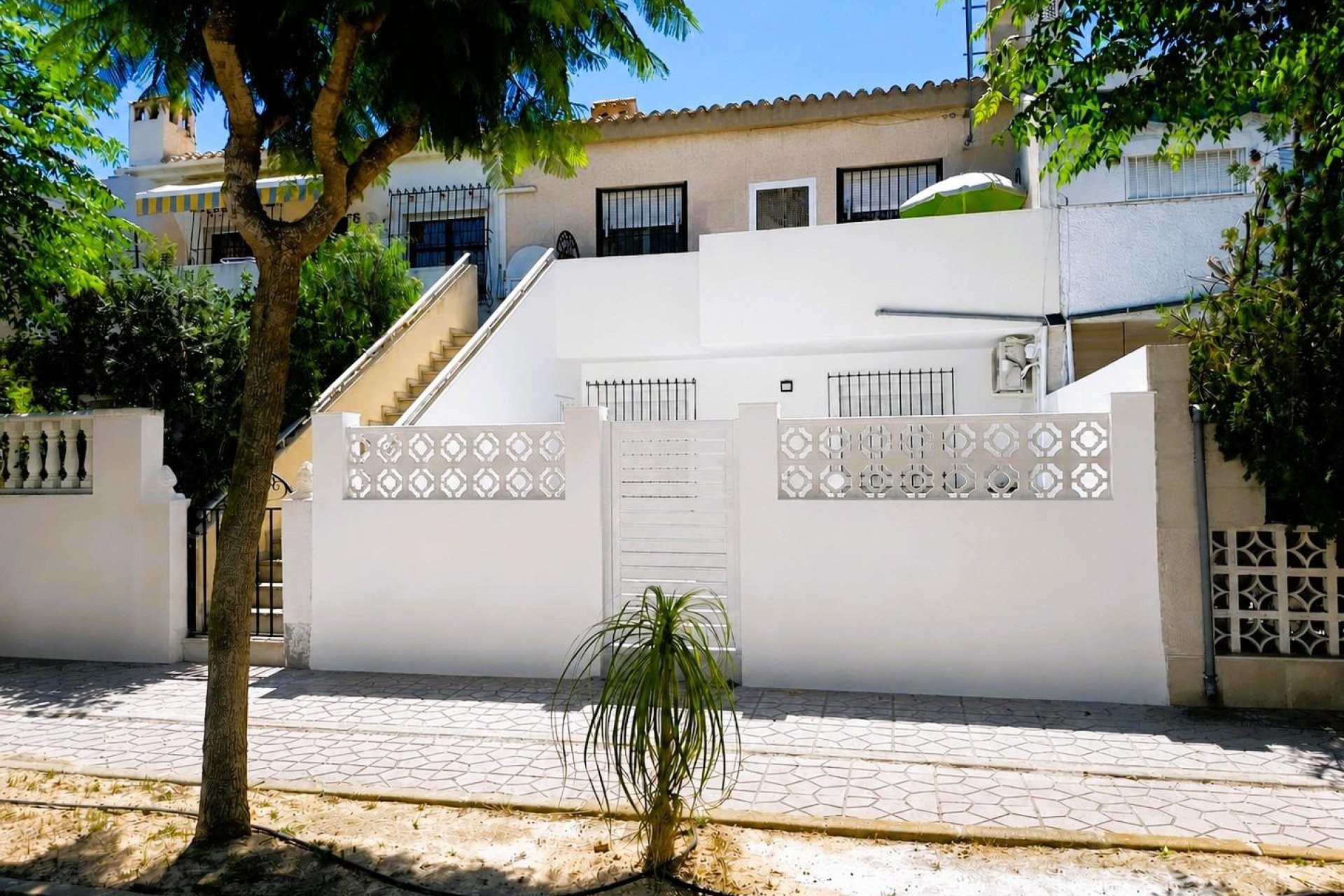 Resale - Bungalow -
Orihuela Costa - La Regia