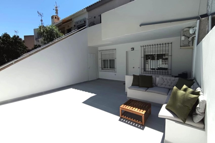 Resale - Bungalow -
Orihuela Costa - La Regia