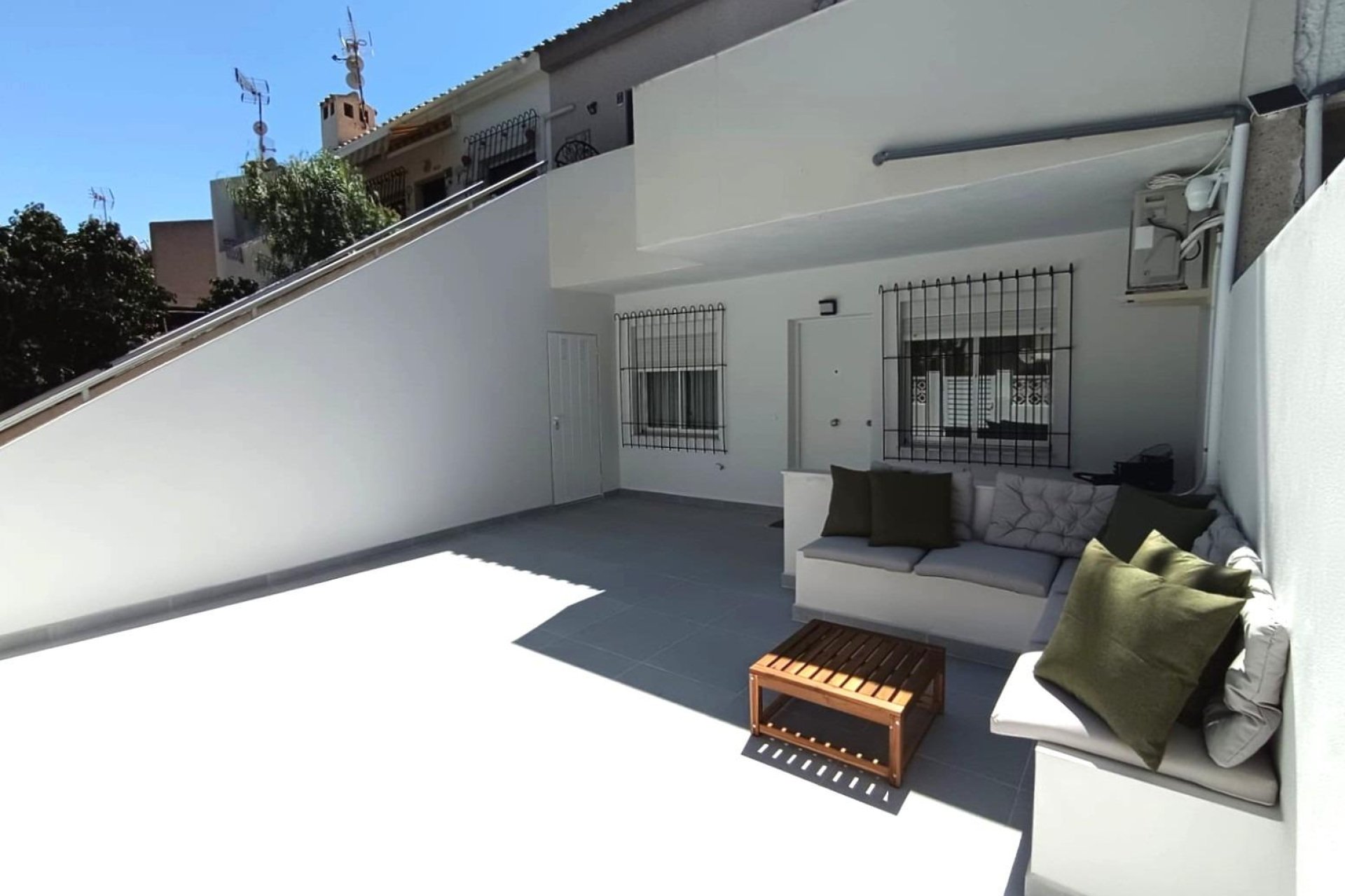 Resale - Bungalow -
Orihuela Costa - La Regia