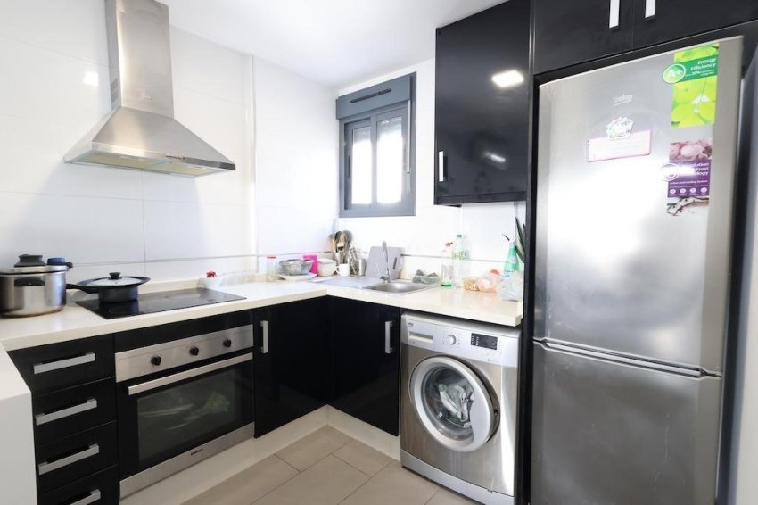 Resale - Bungalow -
Orihuela Costa - La Zenia