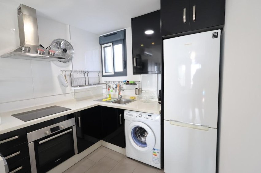 Resale - Bungalow -
Orihuela Costa - La Zenia