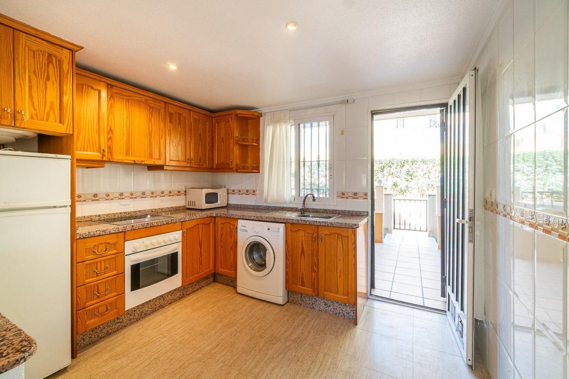 Resale - Bungalow -
Orihuela Costa - Los Almendros-La Florida