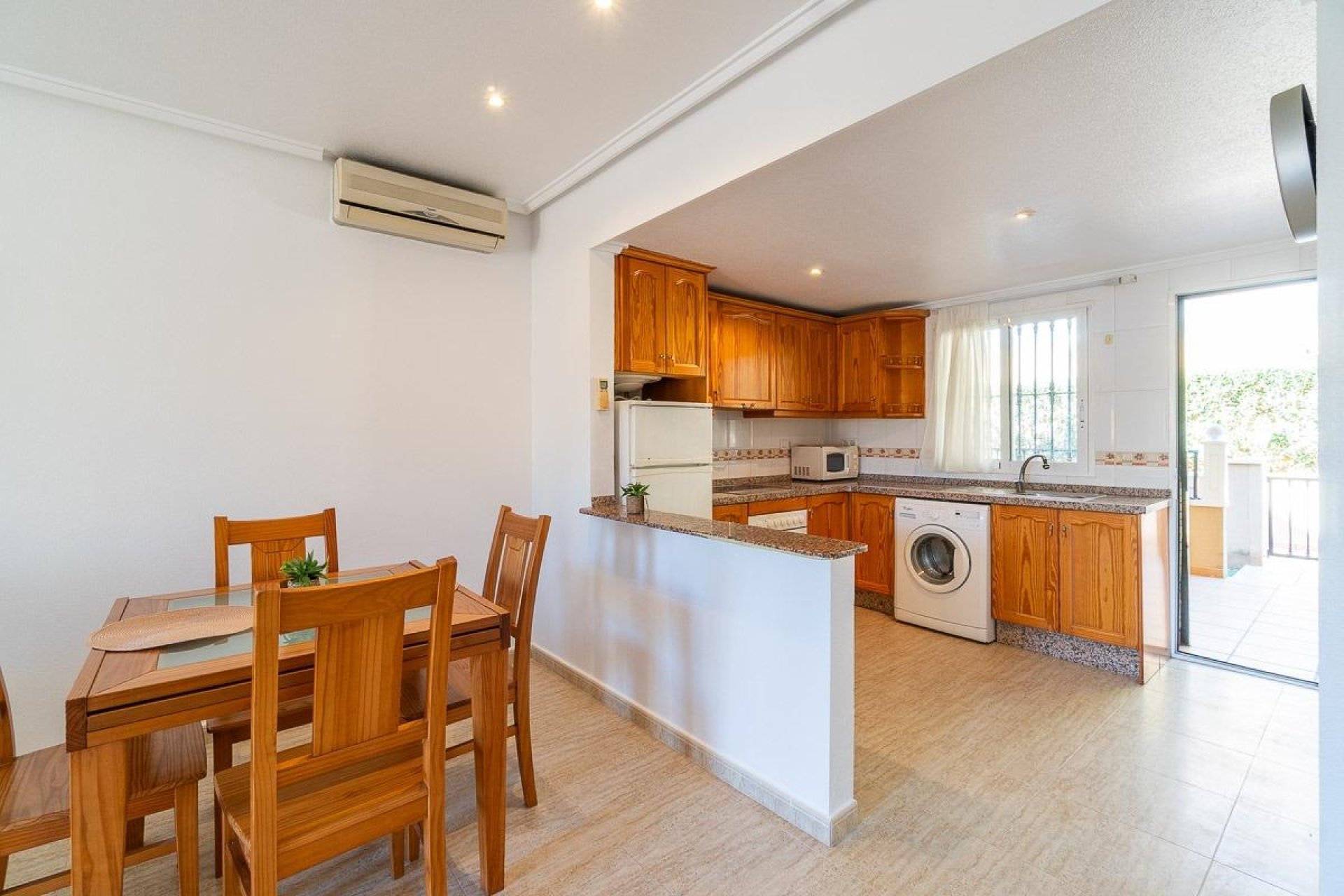Resale - Bungalow -
Orihuela Costa - Los Almendros-La Florida