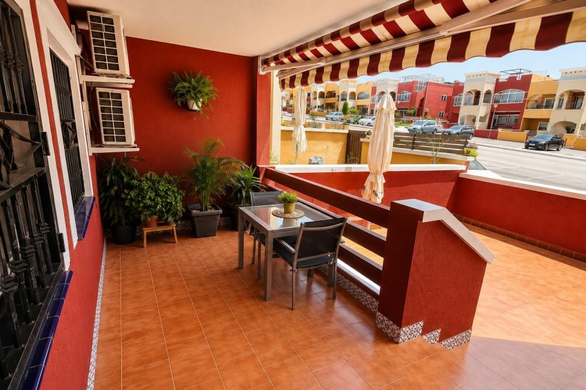 Resale - Bungalow -
Orihuela Costa - Los Altos