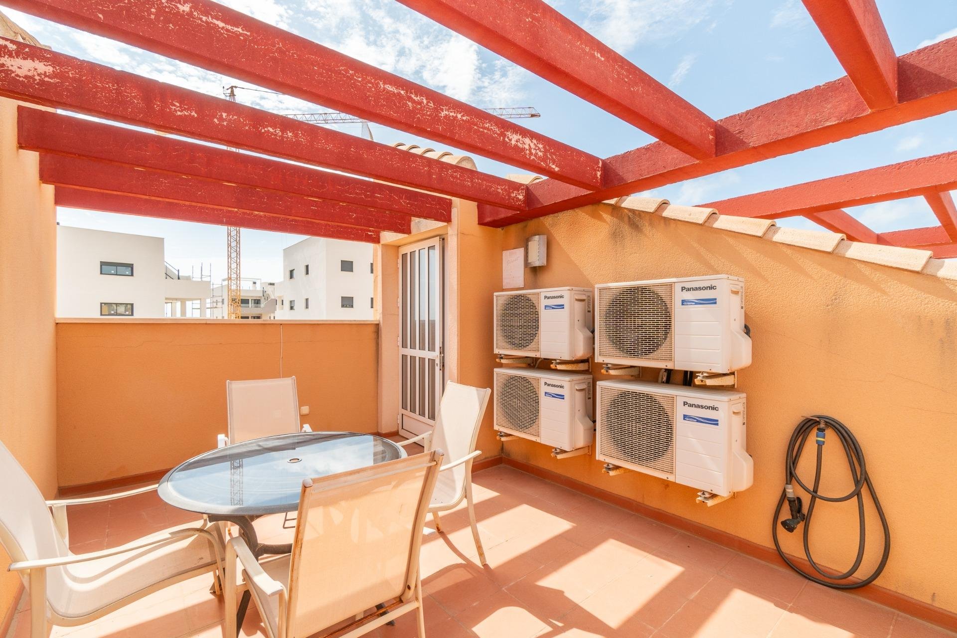 Resale - Bungalow -
Orihuela Costa - Los Dolses