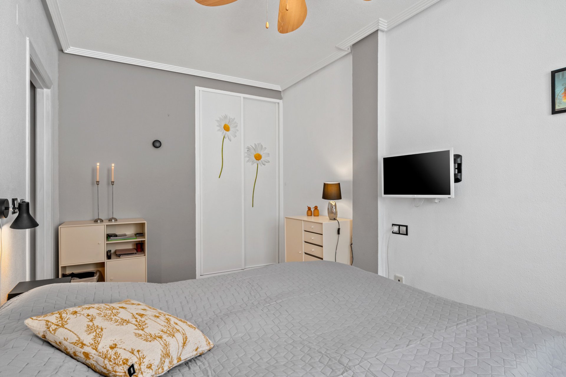 Resale - Bungalow -
Orihuela Costa - Playa Flamenca