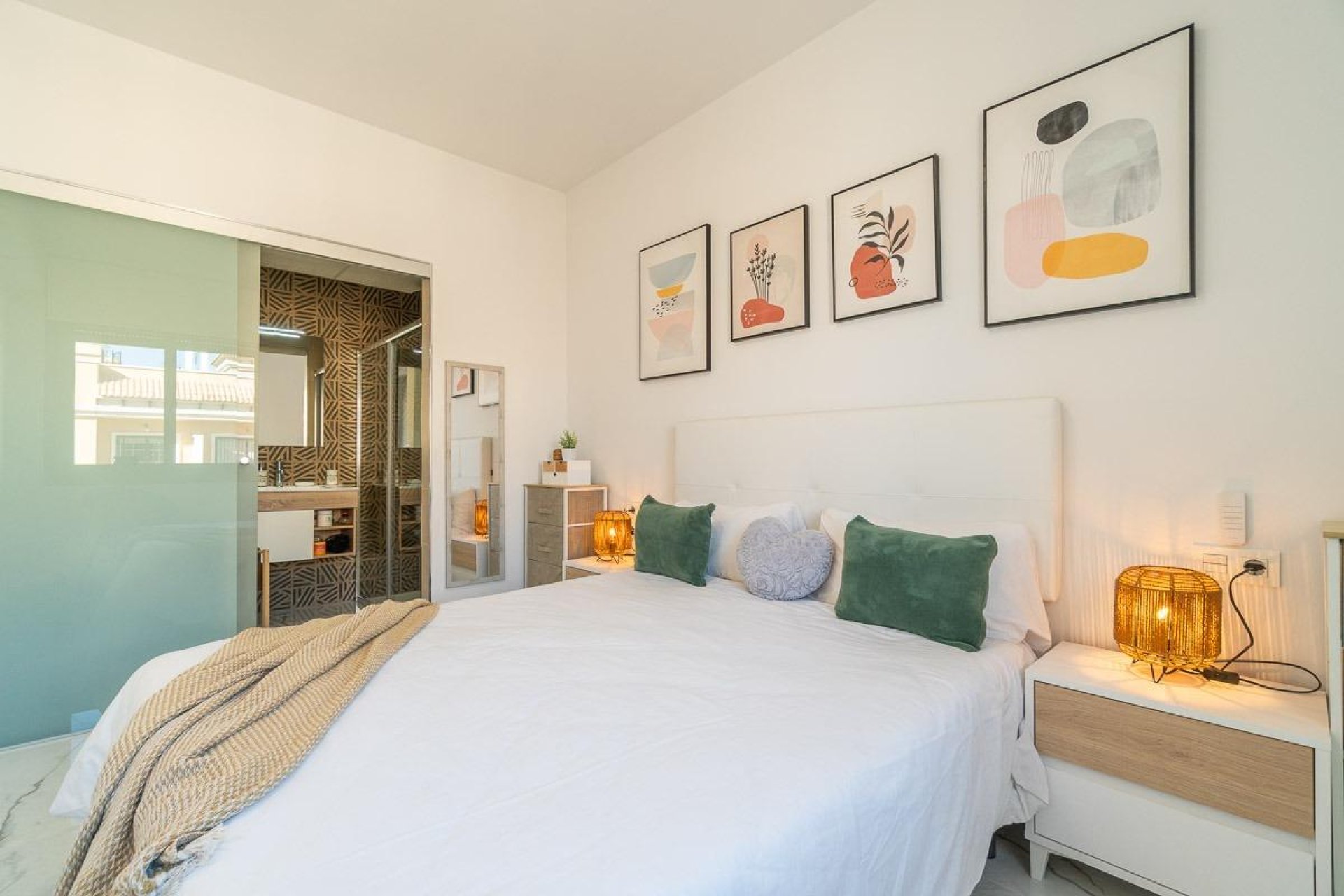 Resale - Bungalow -
Orihuela Costa - Villamartin