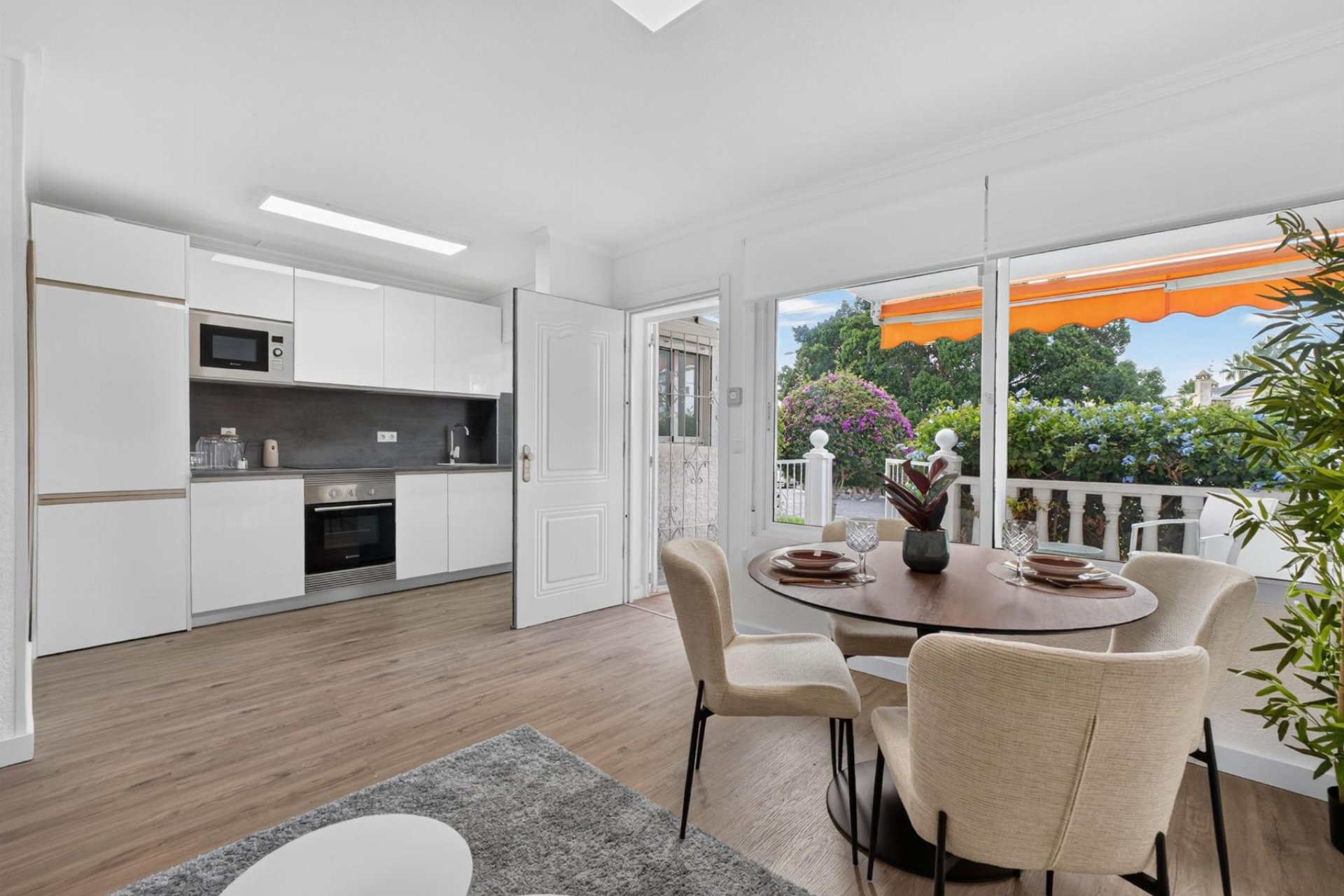 Resale - Bungalow -
Orihuela Costa - Villamartín