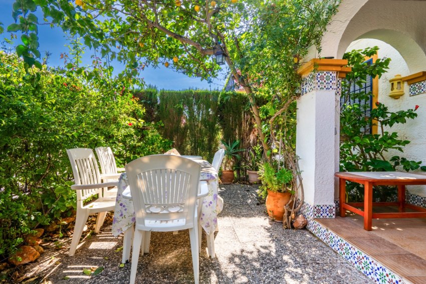 Resale - Bungalow -
Orihuela Costa