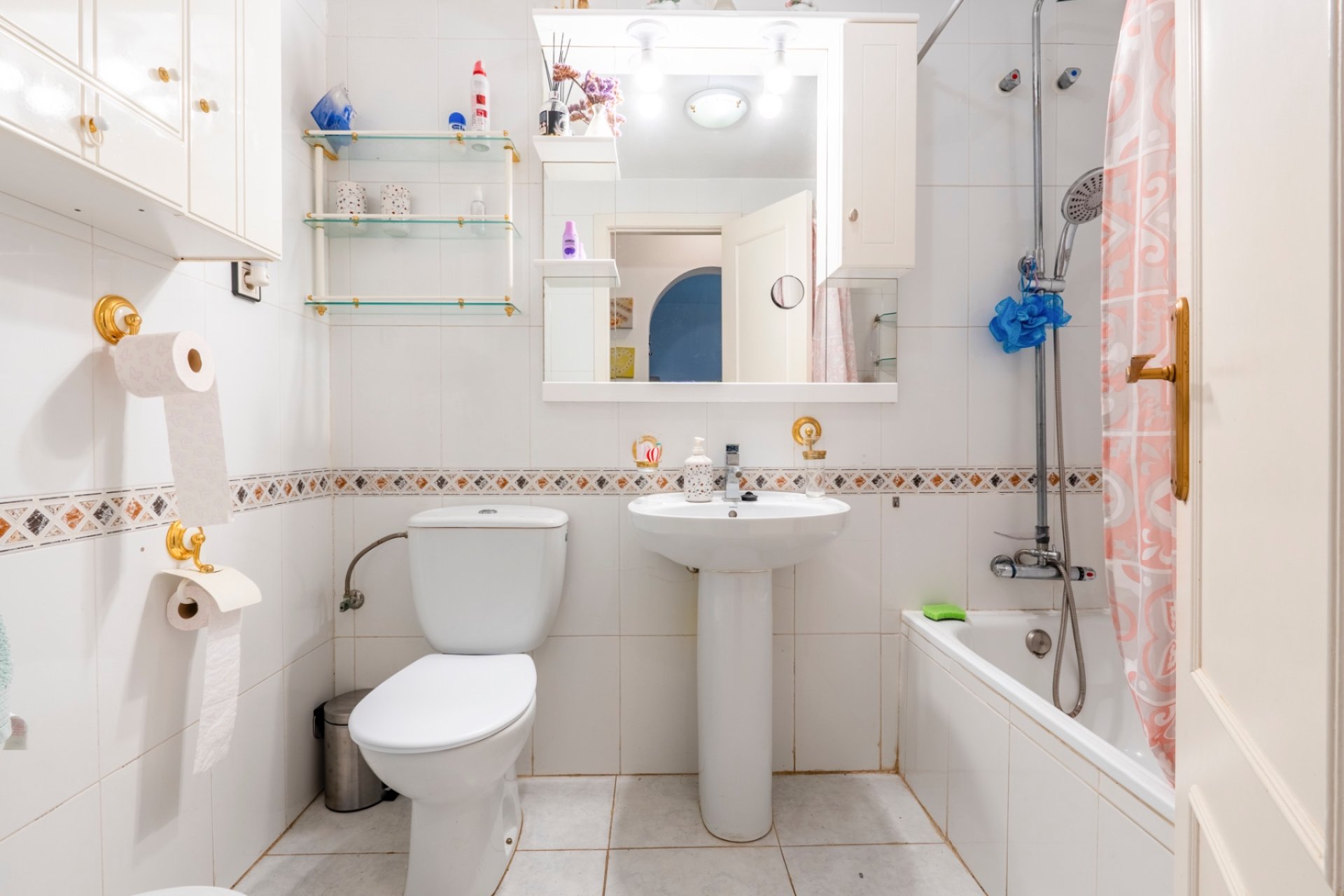 Resale - Bungalow -
Orihuela Costa