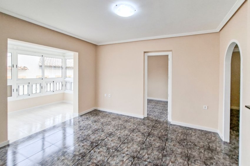 Resale - Bungalow -
Orihuela Costa
