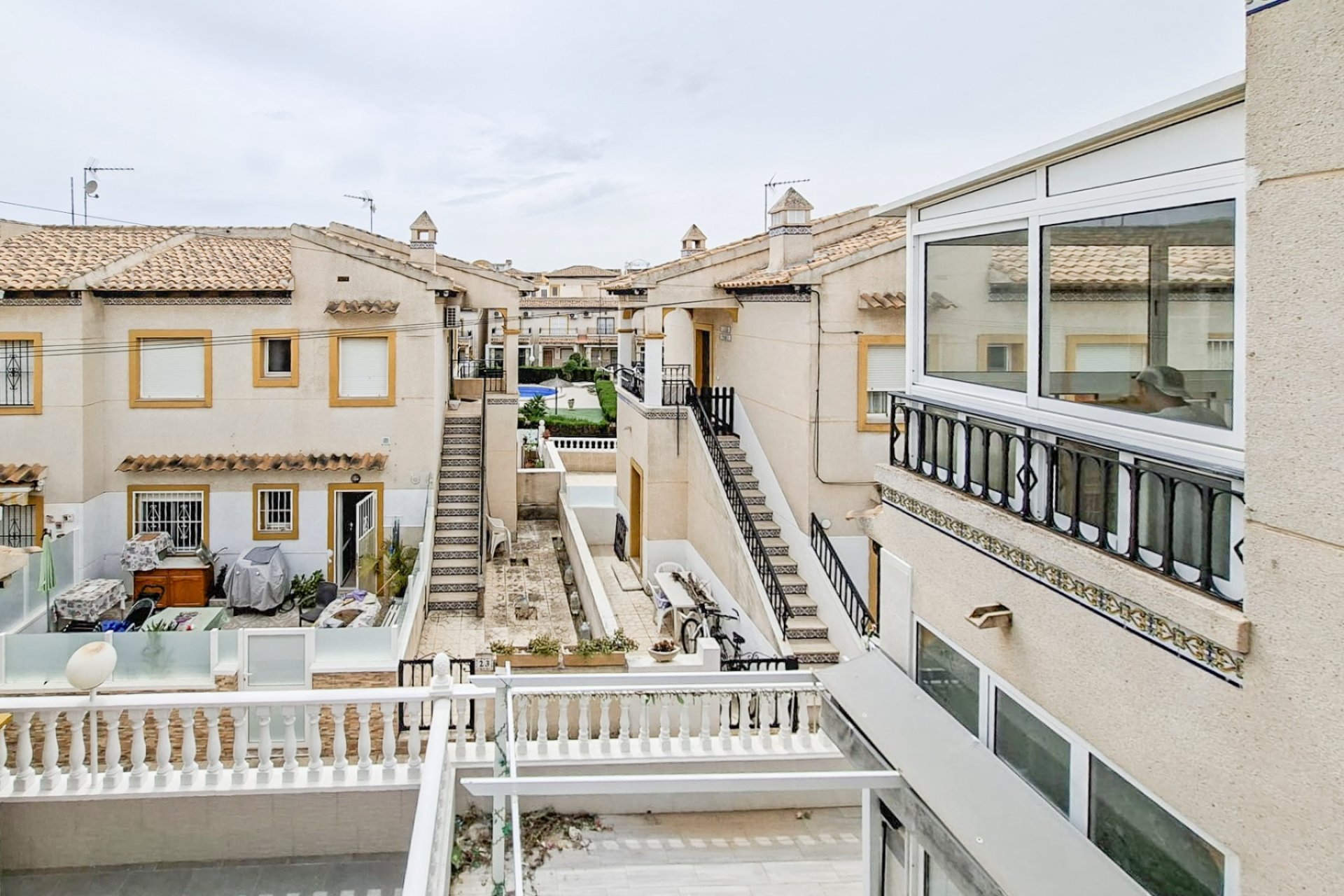 Resale - Bungalow -
Orihuela Costa