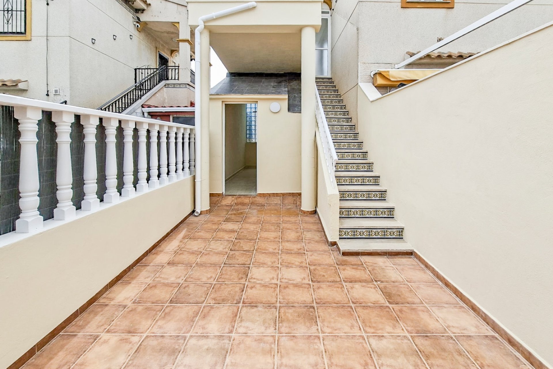 Resale - Bungalow -
Orihuela Costa