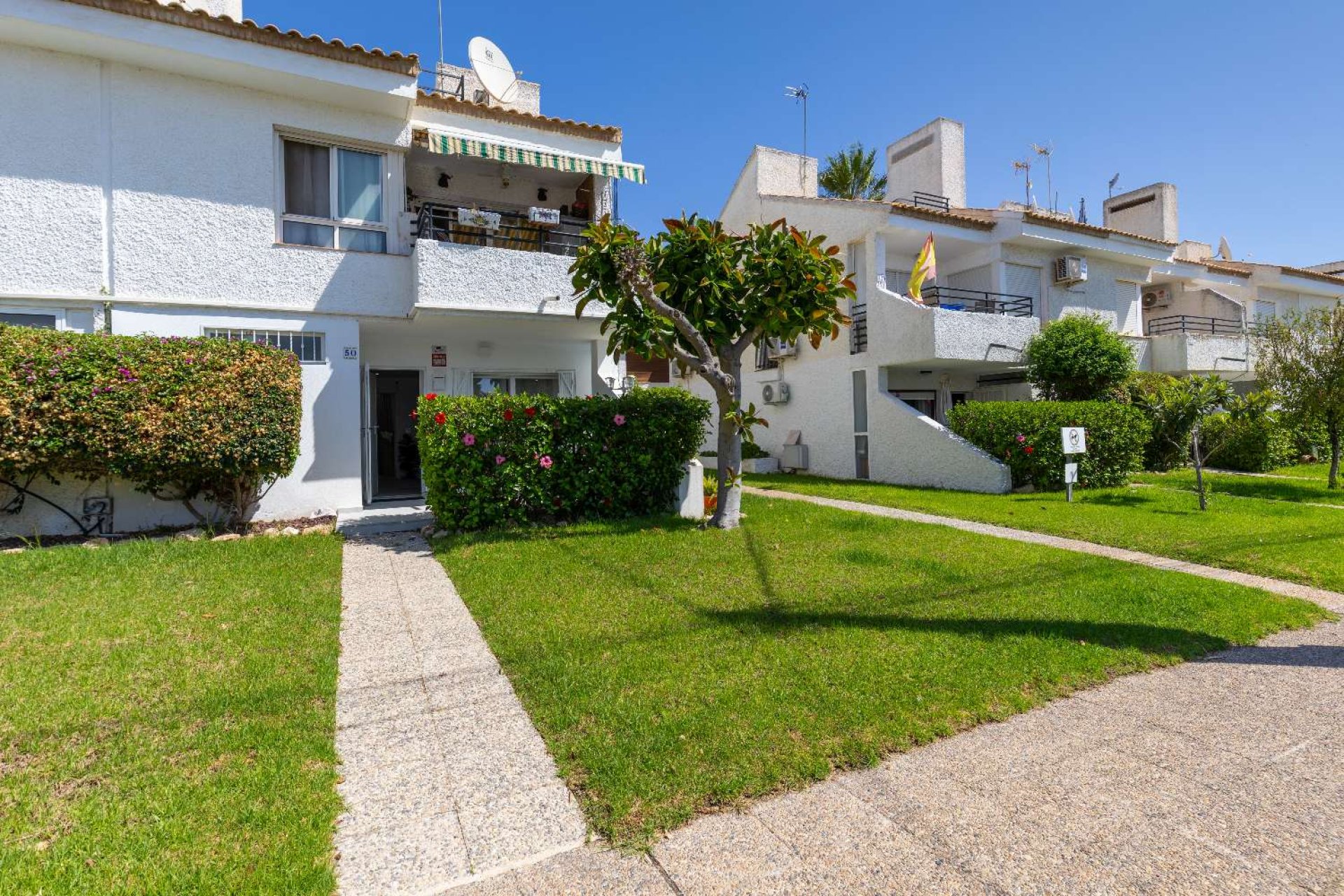 Resale - Bungalow -
Orihuela - Orihuela Costa