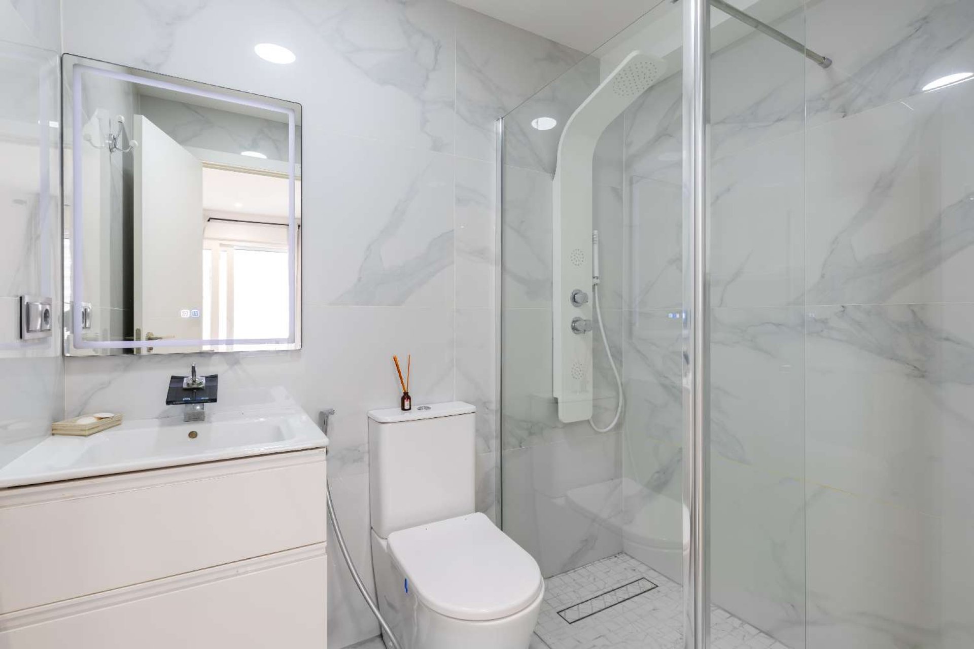 Resale - Bungalow -
Orihuela - Orihuela Costa