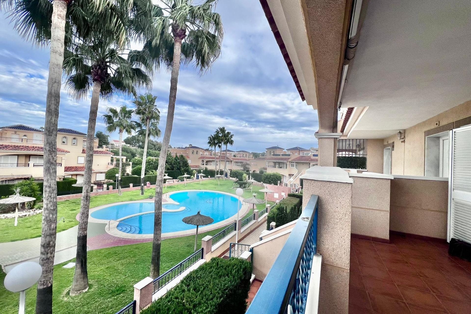 Resale - Bungalow -
Pilar de la Horadada - RioMar