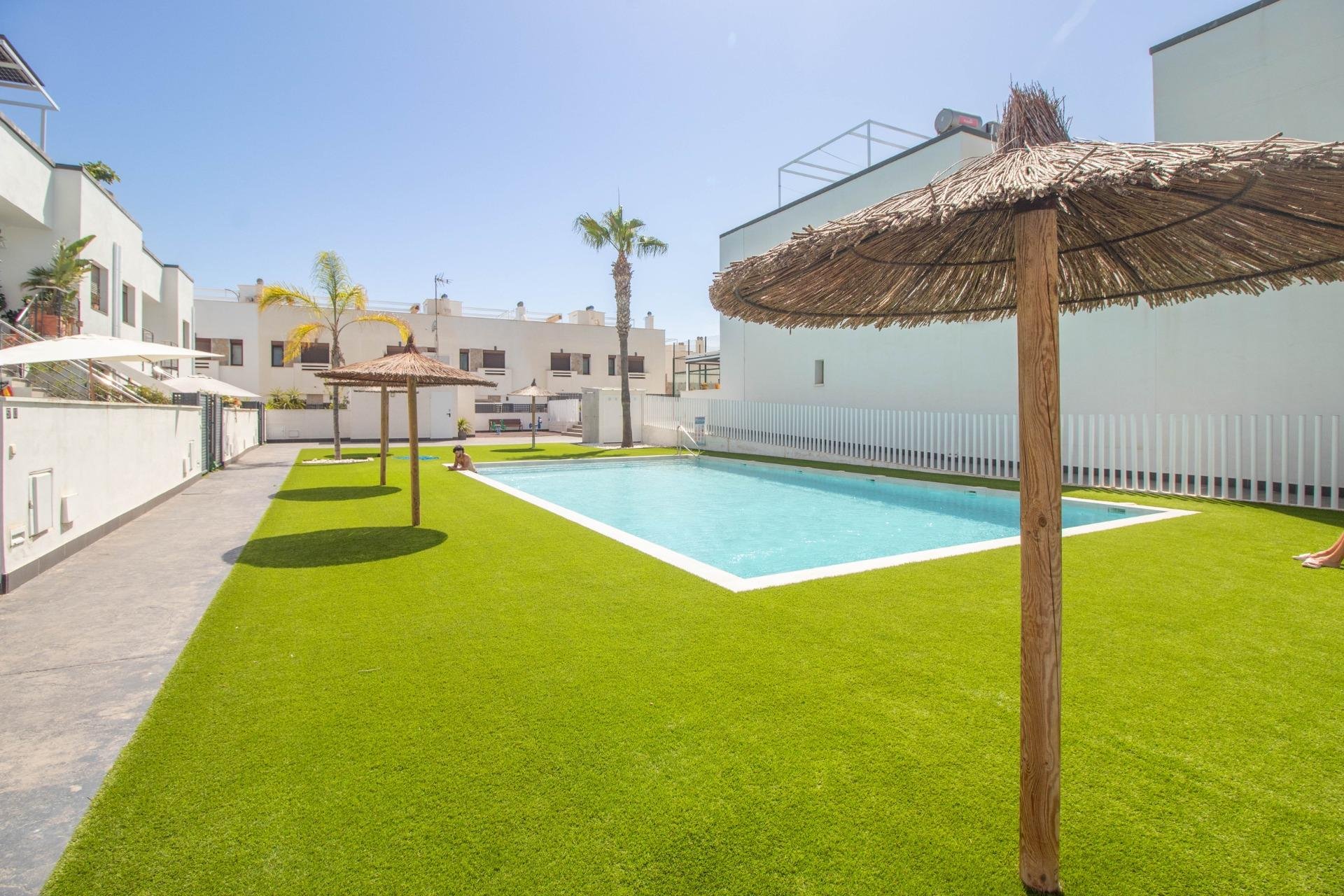 Resale - Bungalow -
Pilar de la Horadada - Torre de la Horadada