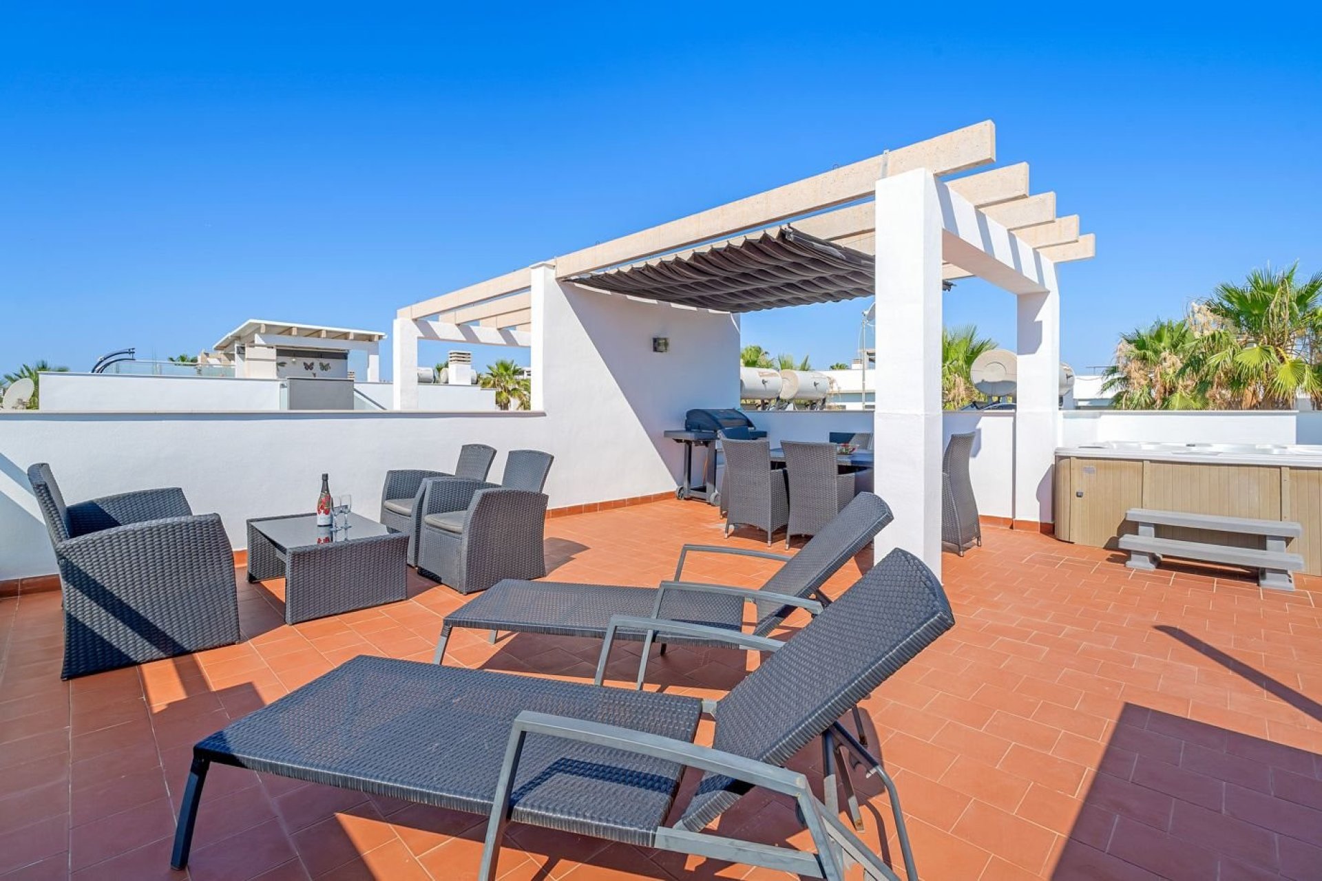 Resale - Bungalow -
Punta Prima