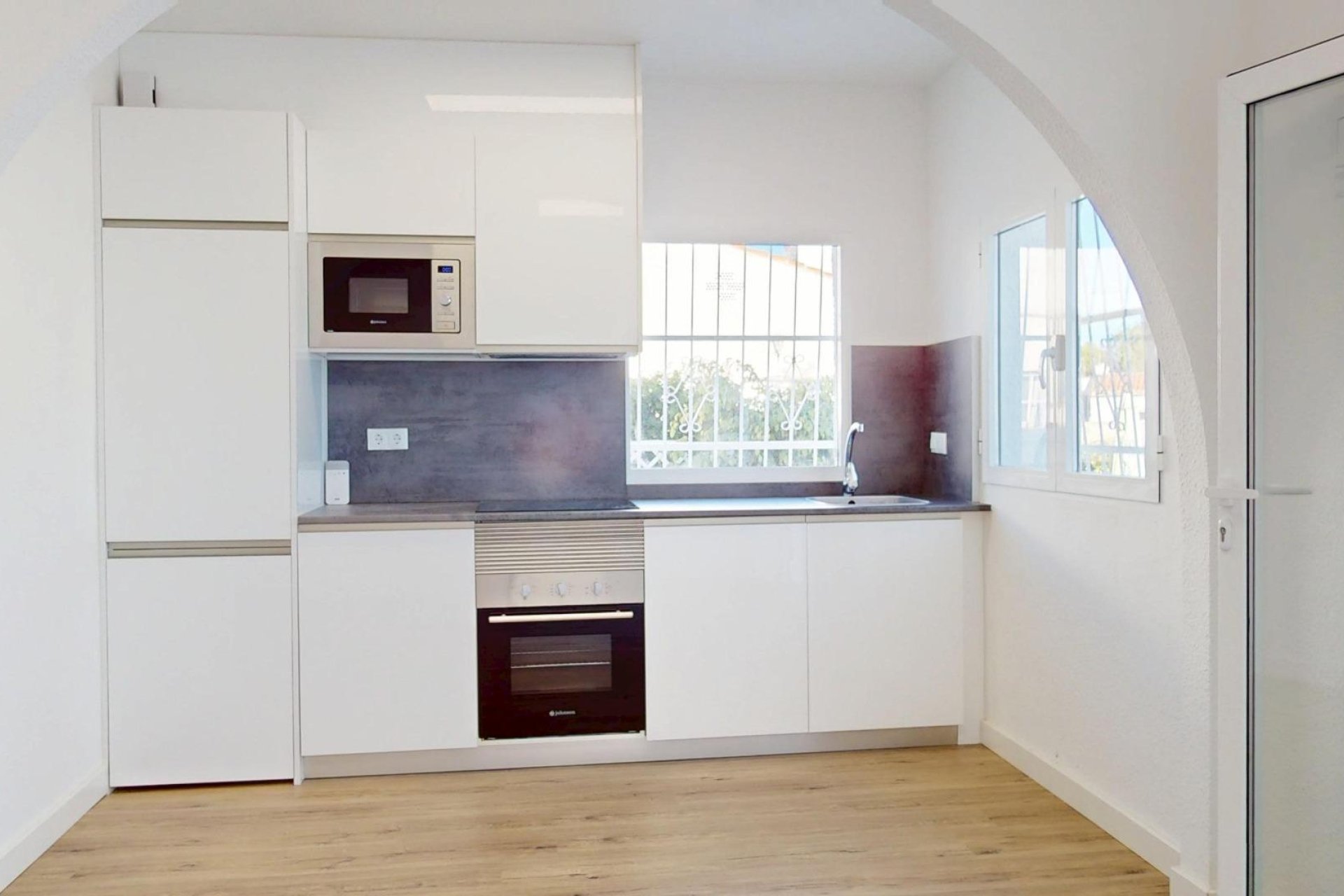 Resale - Bungalow -
San Miguel - BLUE LAGOON