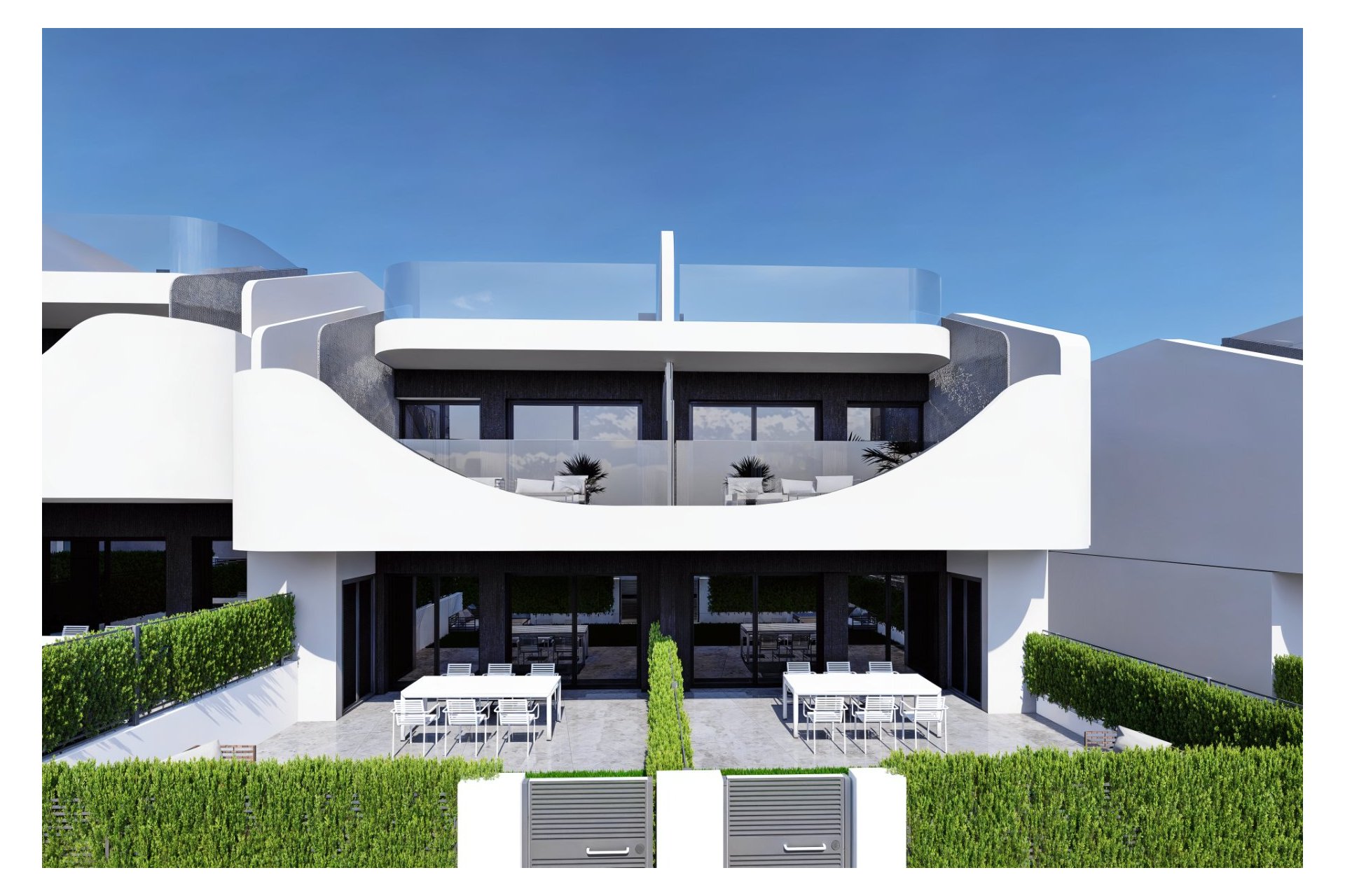 Resale - Bungalow -
San Miguel - Pueblo