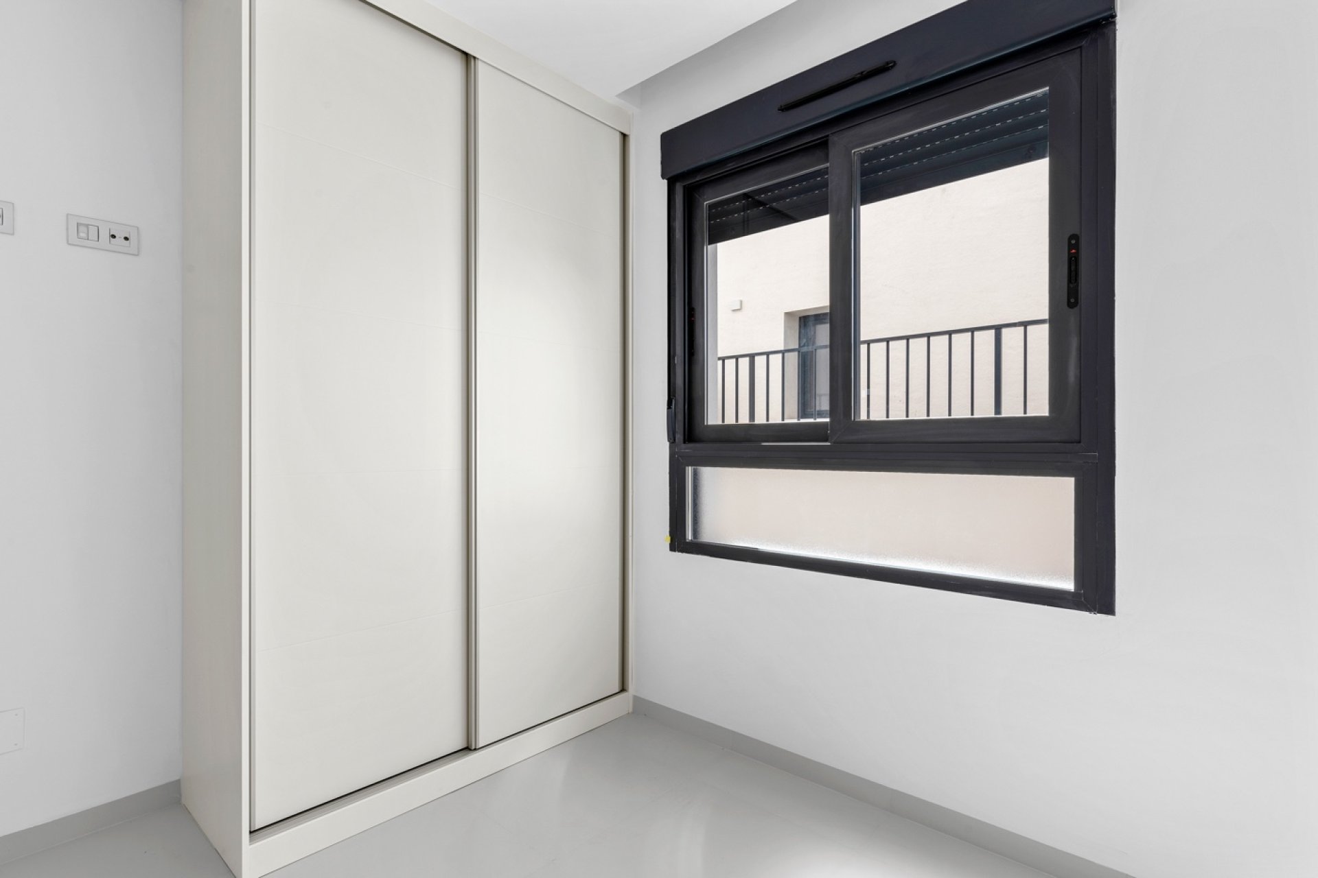 Resale - Bungalow -
San Miguel - San Miguel de Salinas