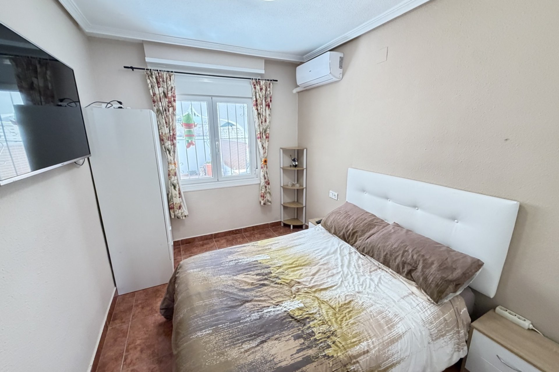 Resale - Bungalow -
San Miguel - San Miguel de Salinas