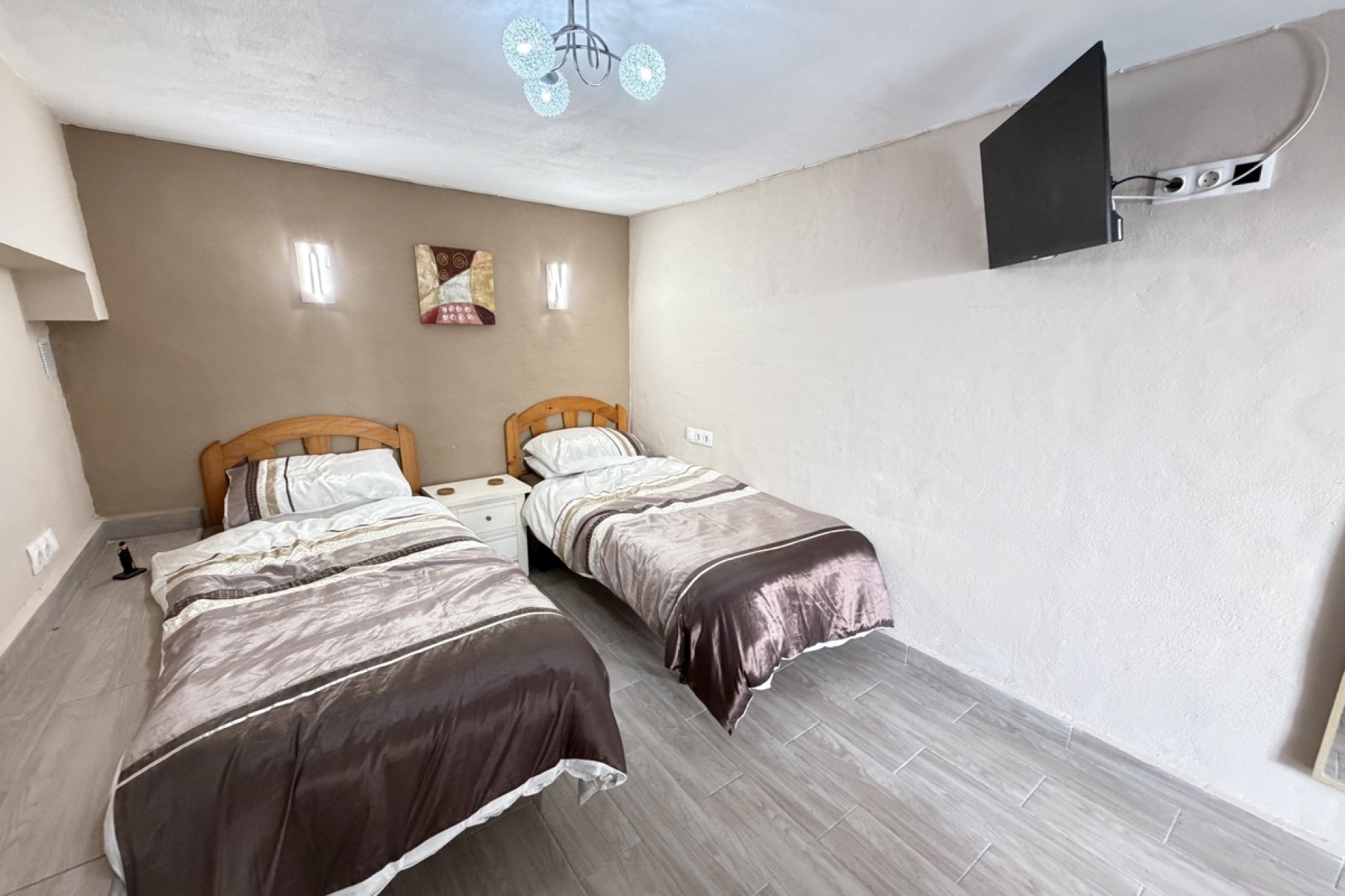 Resale - Bungalow -
San Miguel - San Miguel de Salinas