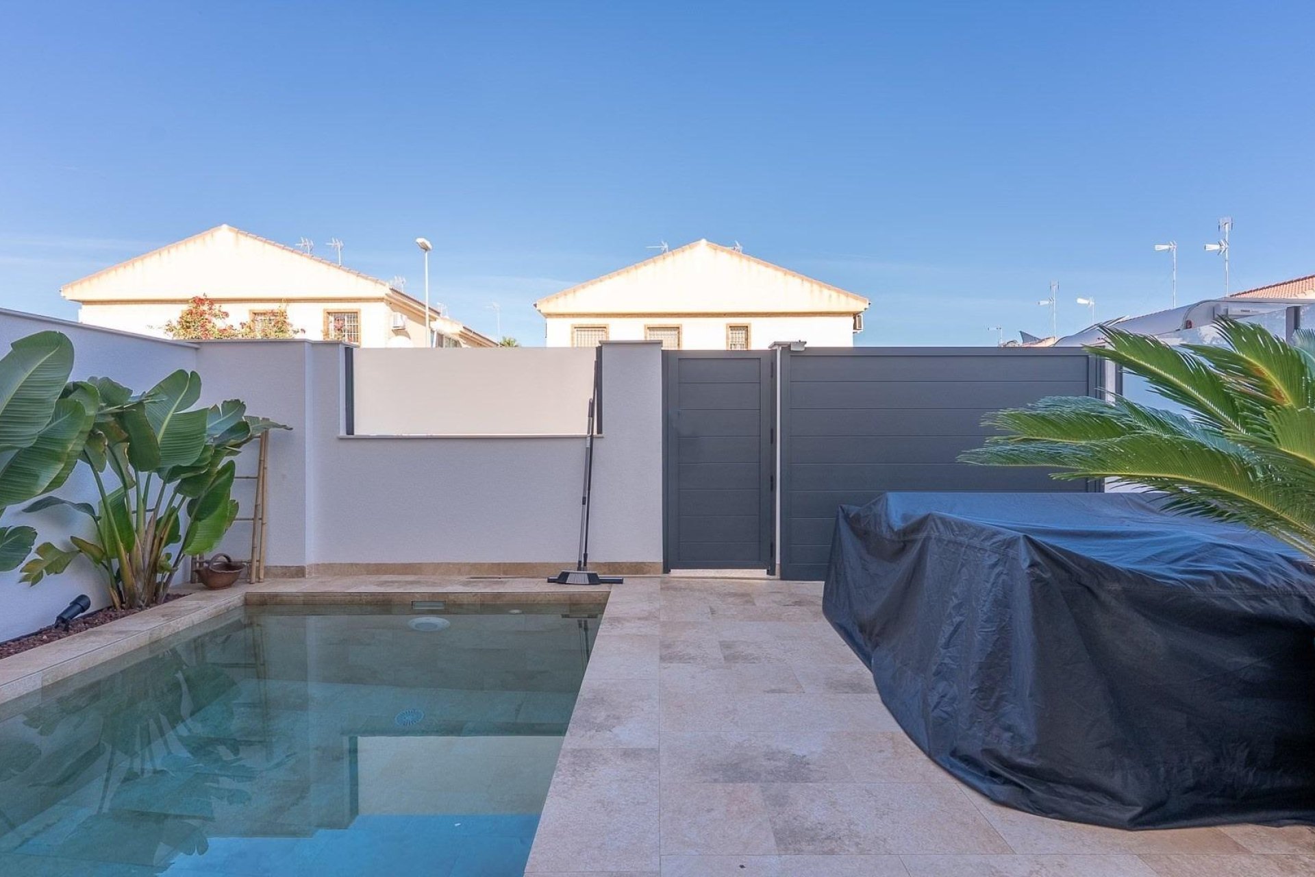 Resale - Bungalow -
San Pedro del Pinatar - CENTRO