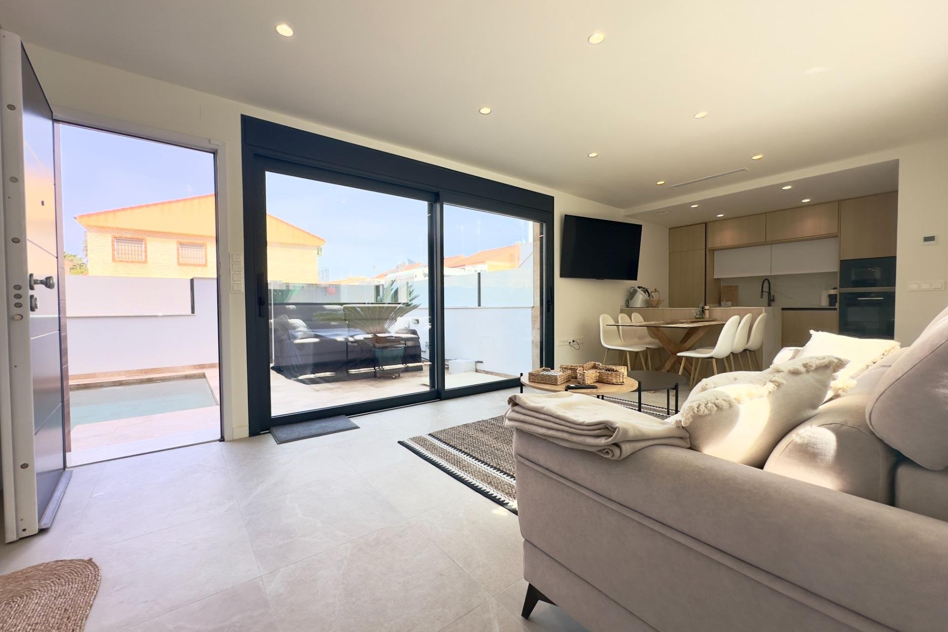 Resale - Bungalow -
San Pedro del Pinatar - CENTRO