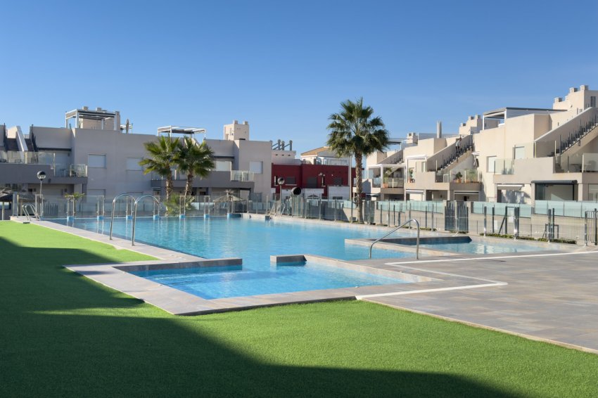 Resale - Bungalow -
Torrevieja - Aguas Nuevas