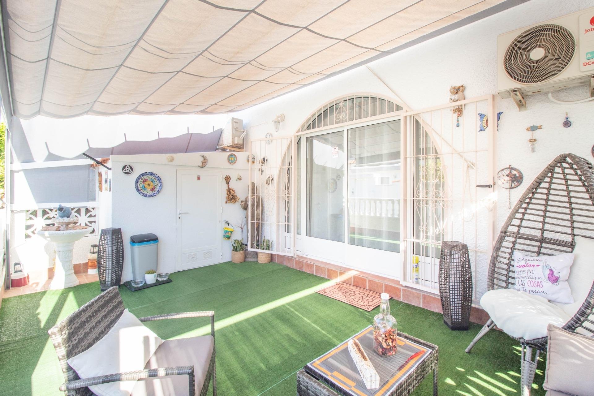 Resale - Bungalow -
Torrevieja - El chaparral