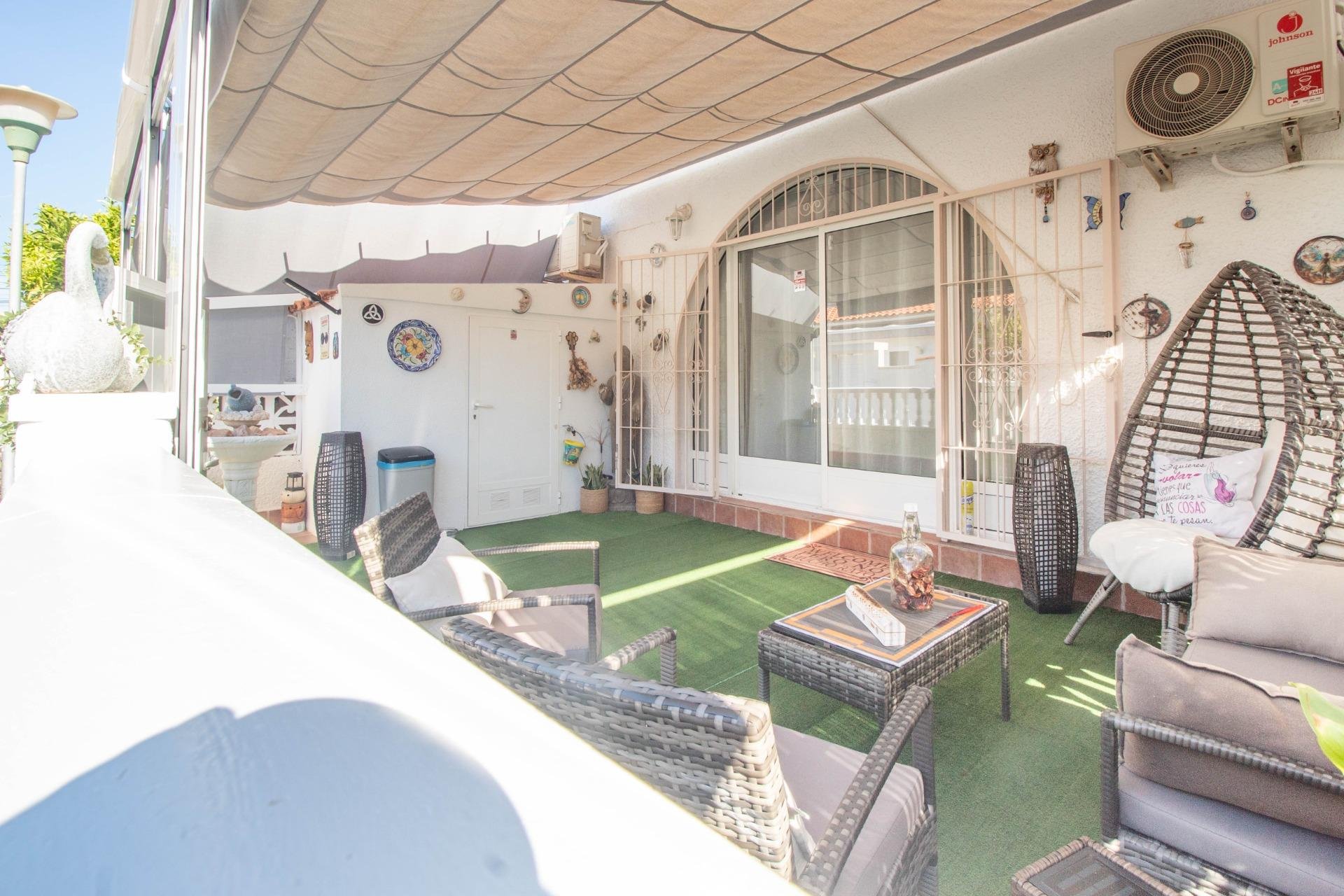 Resale - Bungalow -
Torrevieja - El chaparral