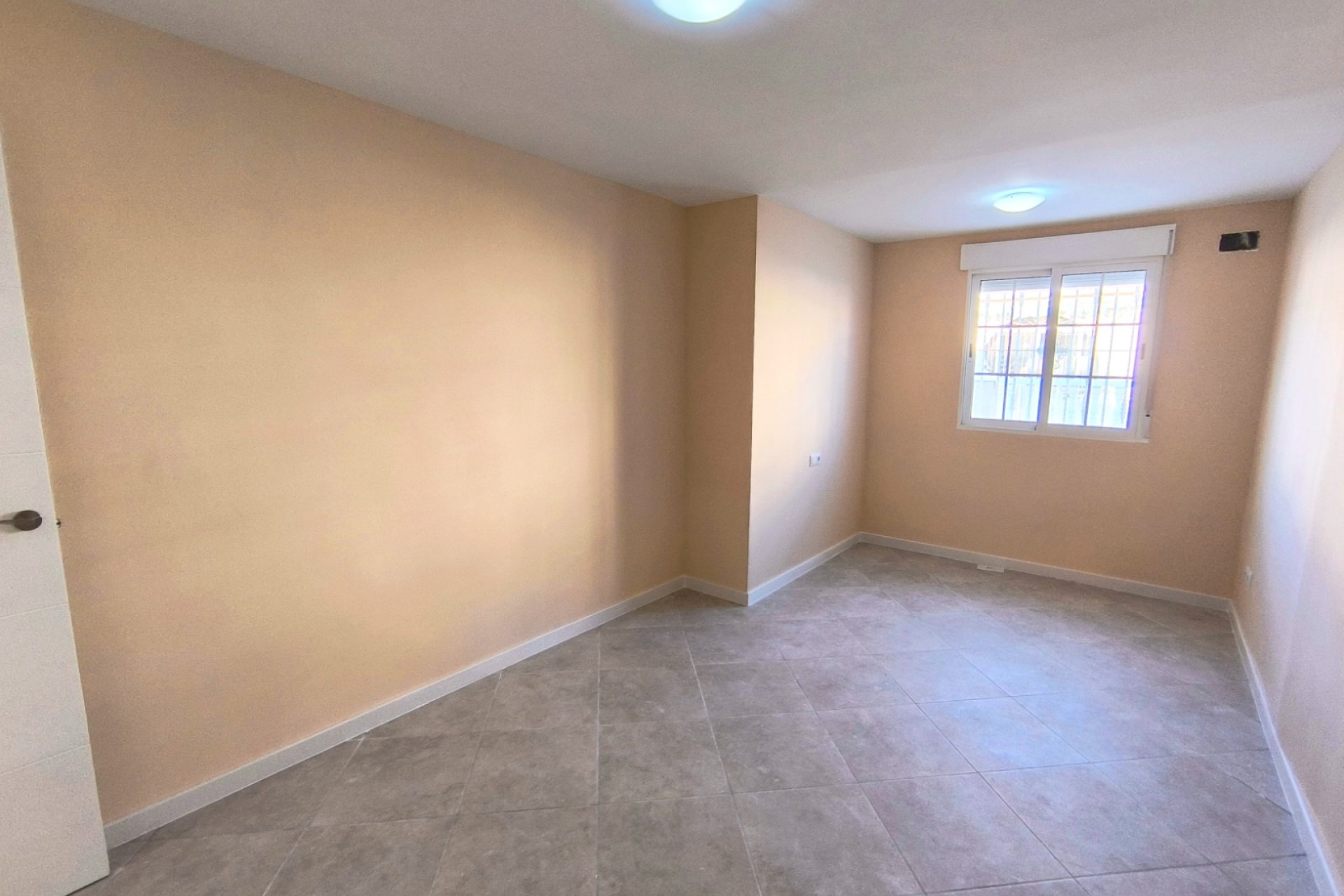 Resale - Bungalow -
Torrevieja - El Chaparral