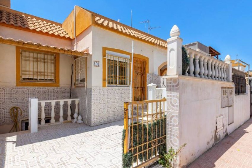 Resale - Bungalow -
Torrevieja - El limonar